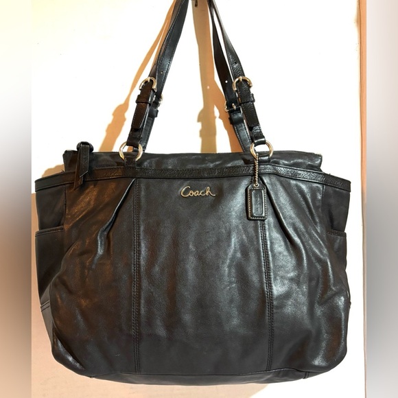 Coach  vintage Black Leather Tote Bag - Picture 1 of 8